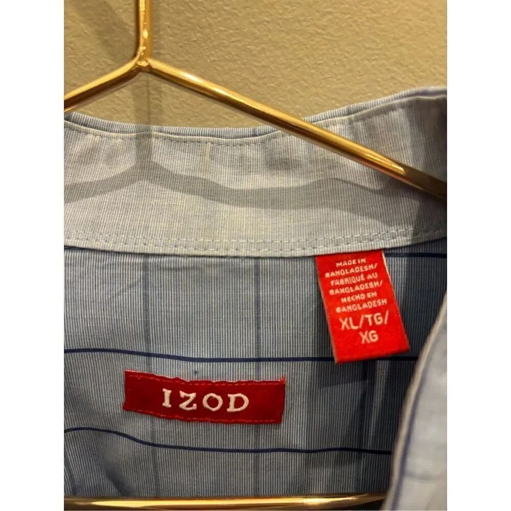 IZOD men’s Xl pale blue box plaid oxford style bottom down loose fit EUC - Picture 4 of 5